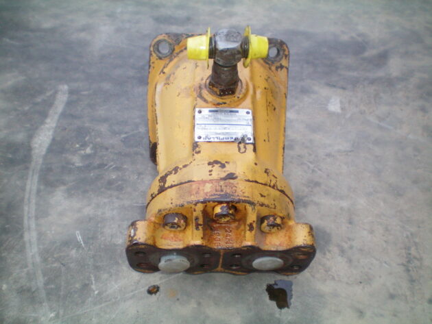 CATERPILLAR   219  9T-0670 - MOTOR DE GIRO - Imagen 2