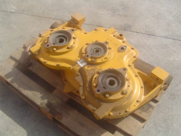 CATERPILLAR  235  8K-2636 - CAJA DE ARRASTRE DE BOMBAS - Imagen 3