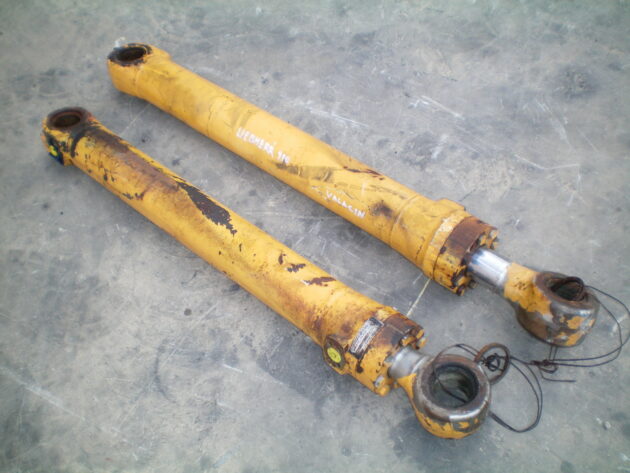 LIEBHERR   A310  9231902 - BOTELLA DE ELEVACIÓN PLUMA