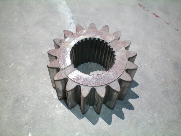 VOLVO  4200  6210086 - PIÑÓN CENTRAL REDUCCIÓN - Imagen 3