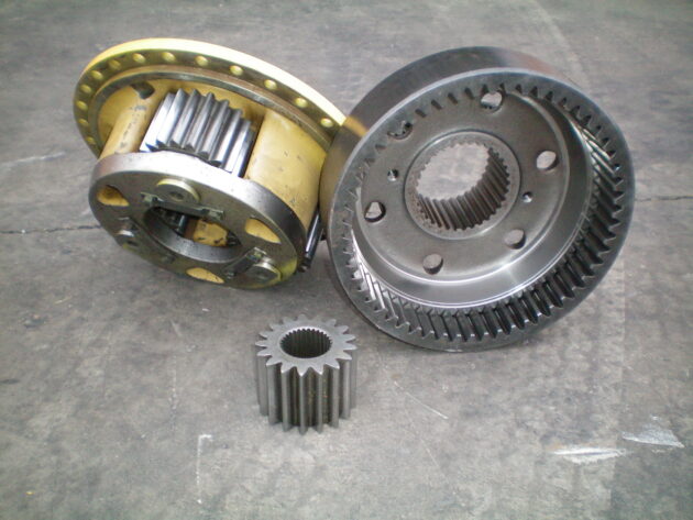 VOLVO   4500  4717058 / 4717725 - CARDILLA DELANTERA - Imagen 3