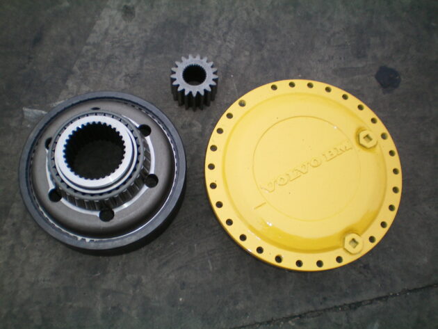 VOLVO   4500  4717058 / 4717725 - CARDILLA DELANTERA