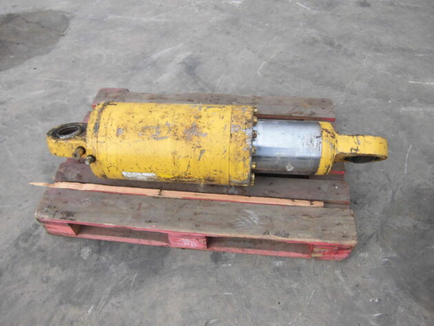 KOMATSU   HD4655  569-50-6B200 - AMORTIGUADOR TRASERO - Imagen 2