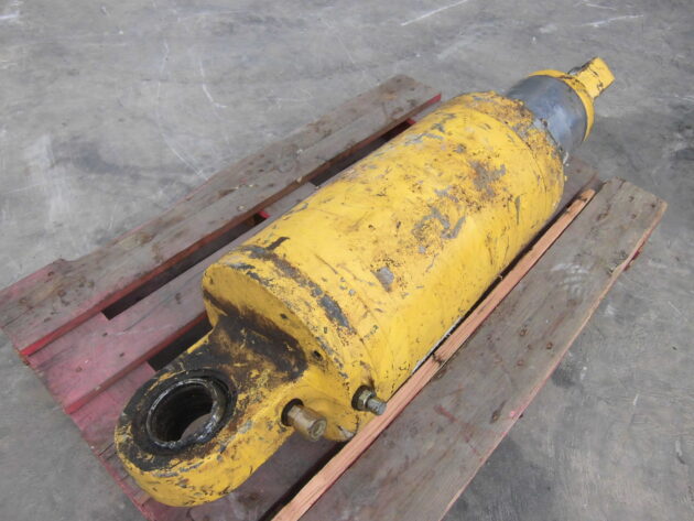 KOMATSU   HD4655  569-50-6B200 - AMORTIGUADOR TRASERO - Imagen 5