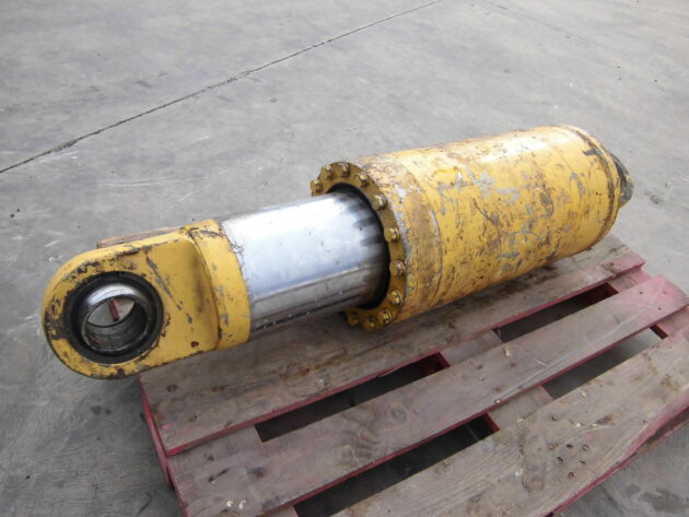 KOMATSU   HD4655  569-50-6B200 - AMORTIGUADOR TRASERO