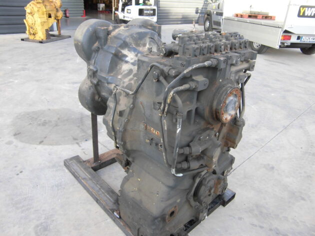 KOMATSU  HM4001 - 56B-13-10002 - TRANSMISSION - Image 3