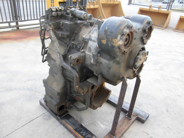 KOMATSU  HM4001 - 56B-13-10002 - TRANSMISSION - Image 7