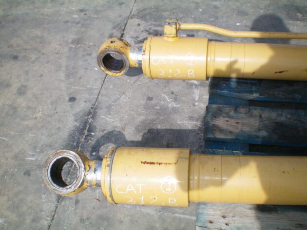 CATERPILLAR   312B  119-5425 - BOTELLA DE ELEVACIÓN PLUMA - Imagen 2