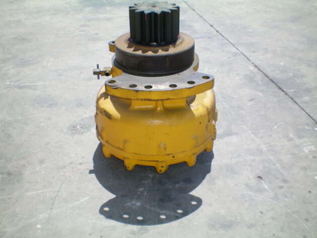 KOMATSU  PC210-3   - REDUCTOR DE GIRO - Imagen 3