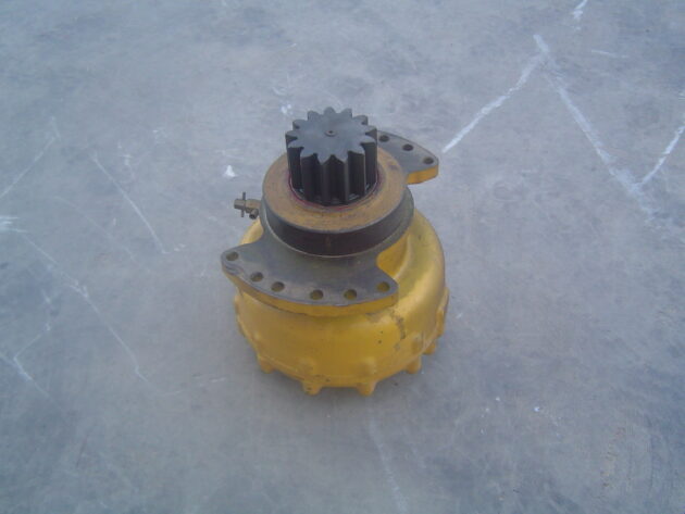 KOMATSU  PC210-3   - REDUCTOR DE GIRO - Imagen 5