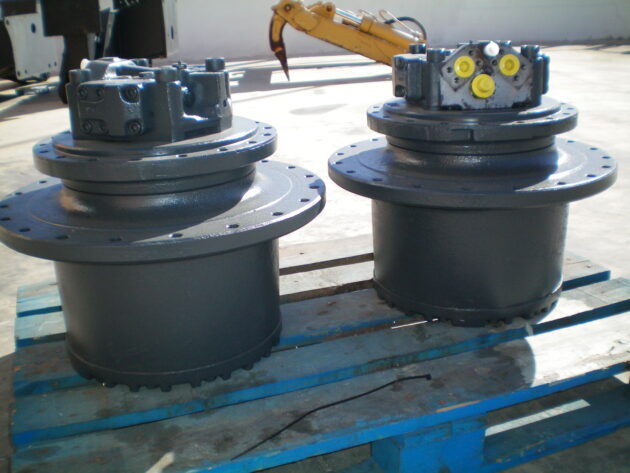KOMATSU PC210-8 - 20Y-27-00500 (*) - FINAL DRIVE - TRAVEL MOTOR - Image 3