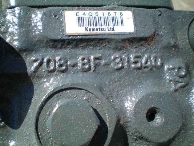 KOMATSU PC210-8 - 20Y-27-00500 (*) - FINAL DRIVE - TRAVEL MOTOR - Image 4