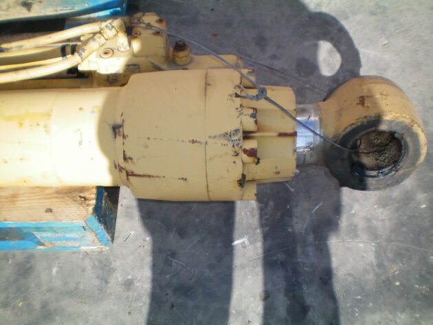 CATERPILLAR   320BL  118-4150 - BOTELLA DE BALANCÍN - Imagen 3