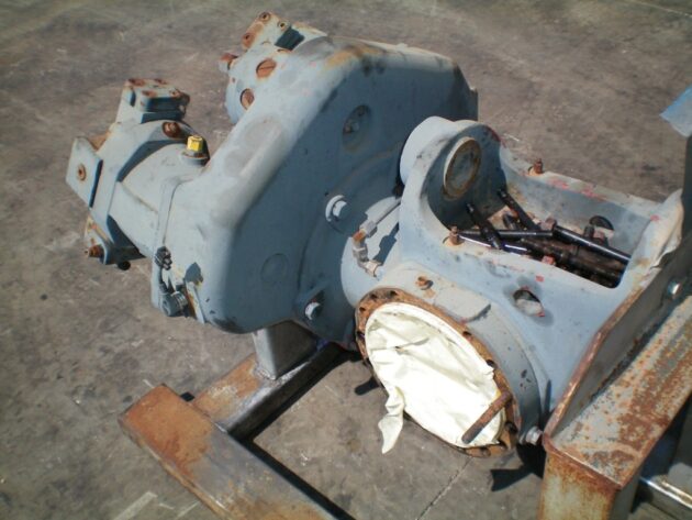 LIEBHERR   L512  5716389 / 5991015 - CONJUNTO DE DIFERENCIAL,CARCASA Y BOMBAS - Imagen 4