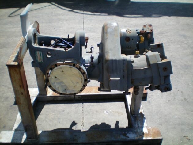 LIEBHERR   L512  5716389 / 5991015 - CONJUNTO DE DIFERENCIAL,CARCASA Y BOMBAS