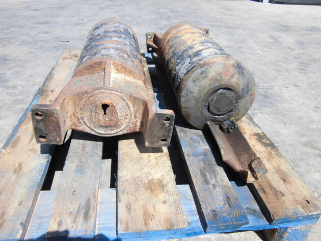 LIEBHERR   R932 HDS LITRONIC  5608107 - MUELLE TENSOR DE CADENA - Imagen 2