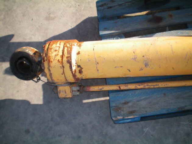 LIEBHERR  R932HDSL   - BOTELLA DE BALANCÍN - Imagen 4
