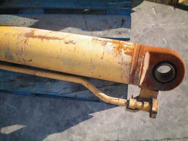LIEBHERR  R932HDSL   - BOTELLA DE BALANCÍN - Imagen 5