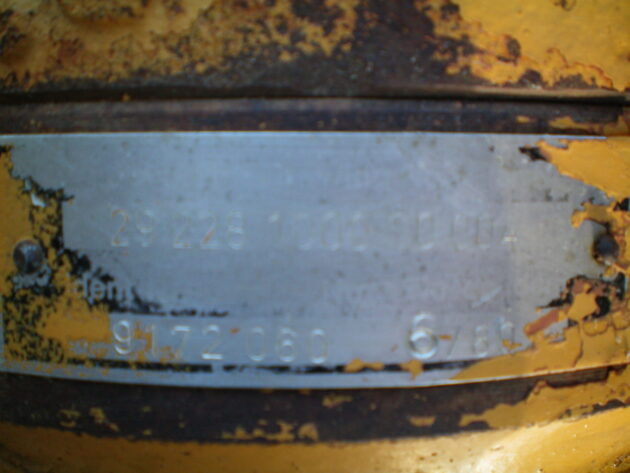 LIEBHERR  R932HDSL  9172060 - BOTELLA DE ELEVACIÓN PLUMA - Imagen 5
