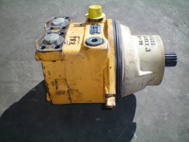 LIEBHERR   R932 LITRONIC  9271510 - MOTOR DE TRANSLACIÓN FMF090 - Imagen 2