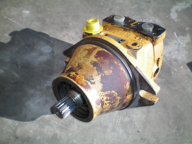 LIEBHERR   R932 LITRONIC  9271510 - MOTOR DE TRANSLACIÓN FMF090 - Imagen 6