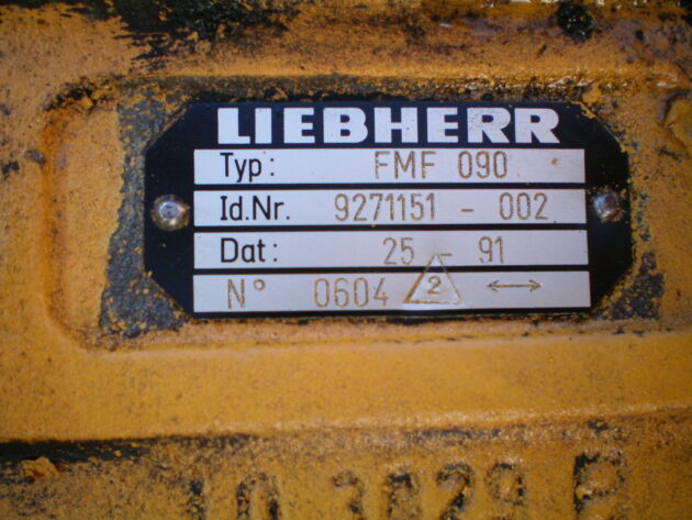 LIEBHERR   R932 LITRONIC  9271510 - MOTOR DE TRANSLACIÓN FMF090 - Imagen 8