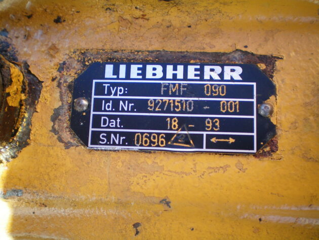 LIEBHERR   R932 LITRONIC  9271510 - MOTOR DE TRANSLACIÓN FMF090 - Imagen 4