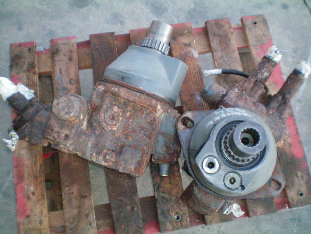 LIEBHERR   R934 HDS LITRONIC  9882757 - MOTOR DE TRANSLACIÓN - Imagen 3