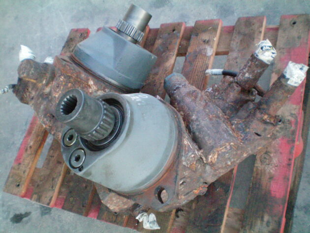 LIEBHERR   R934 HDS LITRONIC  9882757 - MOTOR DE TRANSLACIÓN - Imagen 4