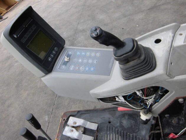LIEBHERR  R934HDS LITRONIC  9698383 - INTERIOR DE CABINA - Imagen 6