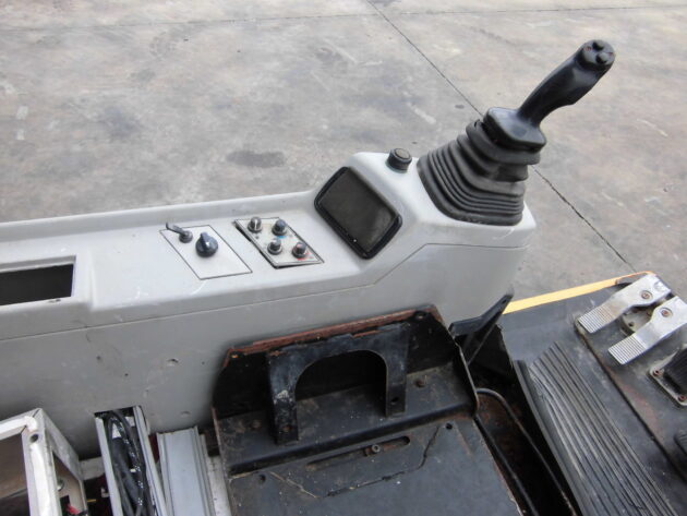 LIEBHERR  R934HDS LITRONIC  9698383 - INTERIOR DE CABINA - Imagen 8