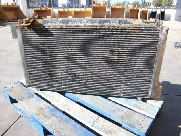LIEBHERR   R934 HDS LITRONIC  5614216 - RADIADOR DE ACEITE