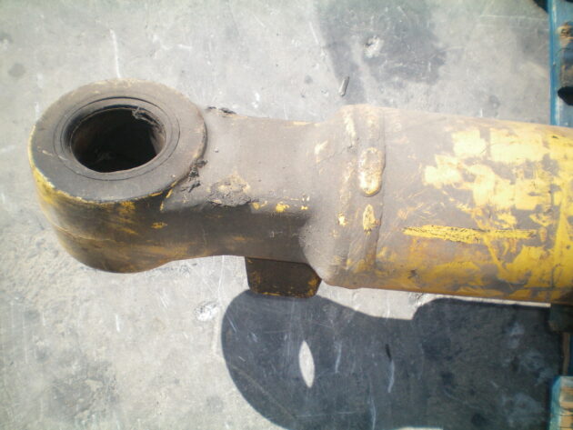 KOMATSU   PC210LC6K  205-63-73540 - CAMISA DE LA BOTELLA DE CAZO - Imagen 4