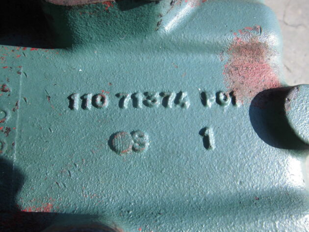 VOLVO   A25C   - CAJA DE ARRASTRE DE BOMBAS - Imagen 2