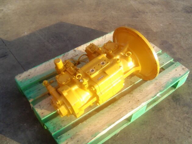 KOMATSU PC220 -  - MAIN HYDRAULIC PUMP