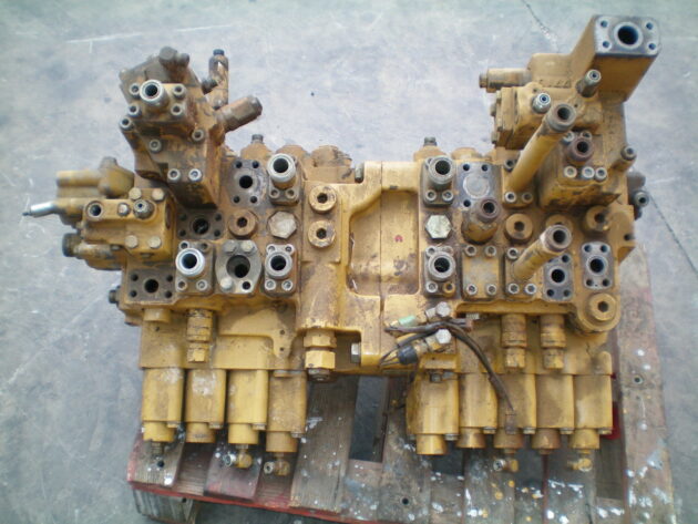 CATERPILLAR   320BL  107-7070 - DISTRIBUIDOR PRINCIPAL