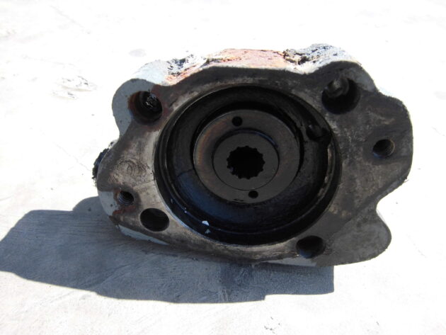 LIEBHERR  R954BHD LITRONIC  9887179 - PIÑÓN DISTRIBUCIÓN MOTOR ARRASTRE DE BOMBAS - Imagen 2