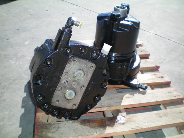 CATERPILLAR   320BL  134-7132 - MOTOR DE TRANSLACIÓN - Imagen 3
