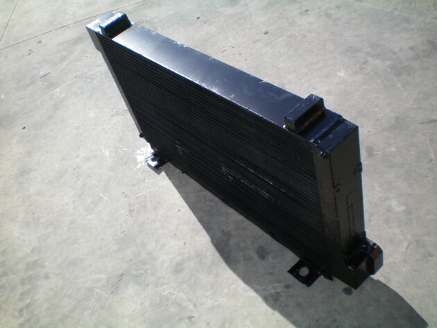 LIEBHERR   R954 LITRONIC  5610293 - ENFRIADOR DE ACEITE - Imagen 2
