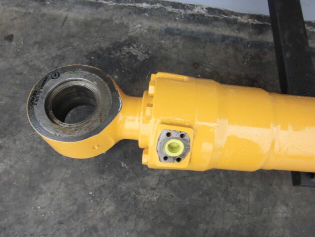 LIEBHERR   R964 HD LITRONIC  9233517 - 9233521 - BOTELLA DE ELEVACIÓN PLUMA BUEN ESTADO RETENES USADOS - Imagen 5