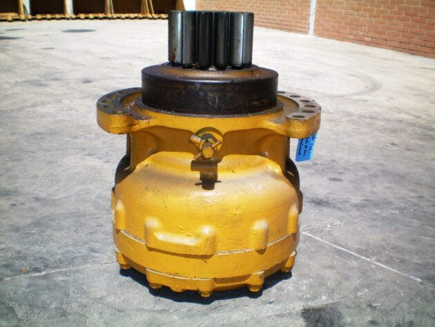 KOMATSU   PC220  205-26-00021 (*) - REDUCTOR DE GIRO - Imagen 2