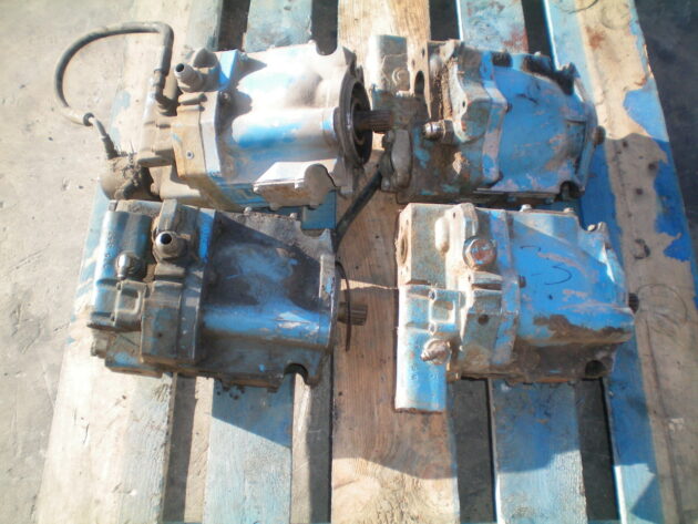 VOLVO  A35  11061472 / 11061473 - BOMBA HIDRÁULICA - Imagen 4