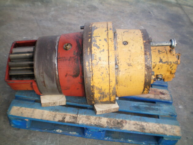 LIEBHERR   R974B LITRONIC  9443660 - REDUCTOR DE GIRO