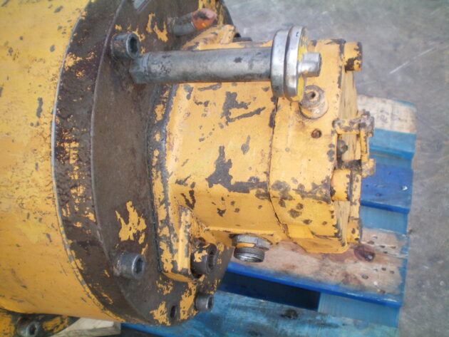 LIEBHERR   R974B LITRONIC  9274201 - MOTOR DE GIRO - Imagen 2