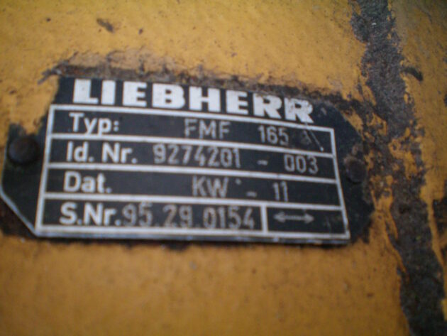 LIEBHERR   R974B LITRONIC  9274201 - MOTOR DE GIRO - Imagen 4