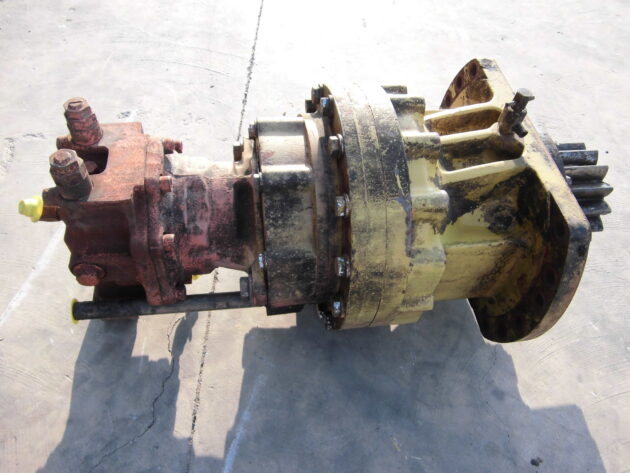 KOMATSU   PC240NLC6K  20Y-26-K1100 (*) - REDUCTOR DE GIRO