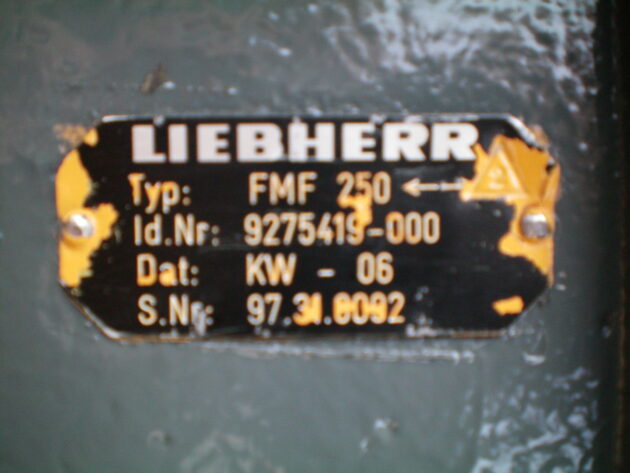 LIEBHERR   R984B LITRONIC  9275419 - MOTOR DE TRANSLACIÓN FMF250 - Imagen 5