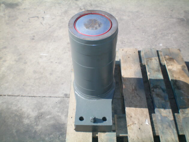 LIEBHERR  R984B LITRONIC - 5612956 - TRACK ADJUSTER - Image 2