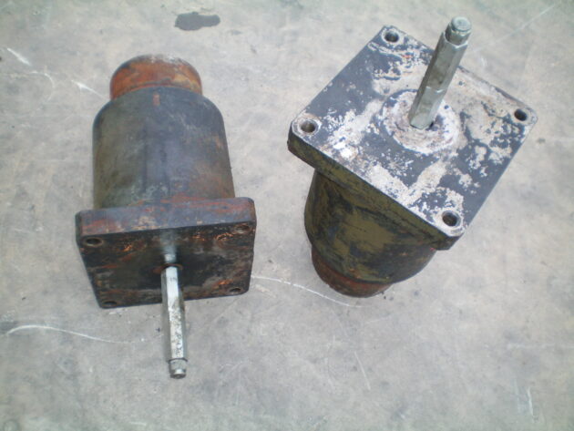 LIEBHERR   R984B LITRONIC  5612956 - TENSOR DE CADENA - Imagen 3