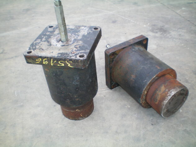 LIEBHERR   R984B LITRONIC  5612956 - TENSOR DE CADENA